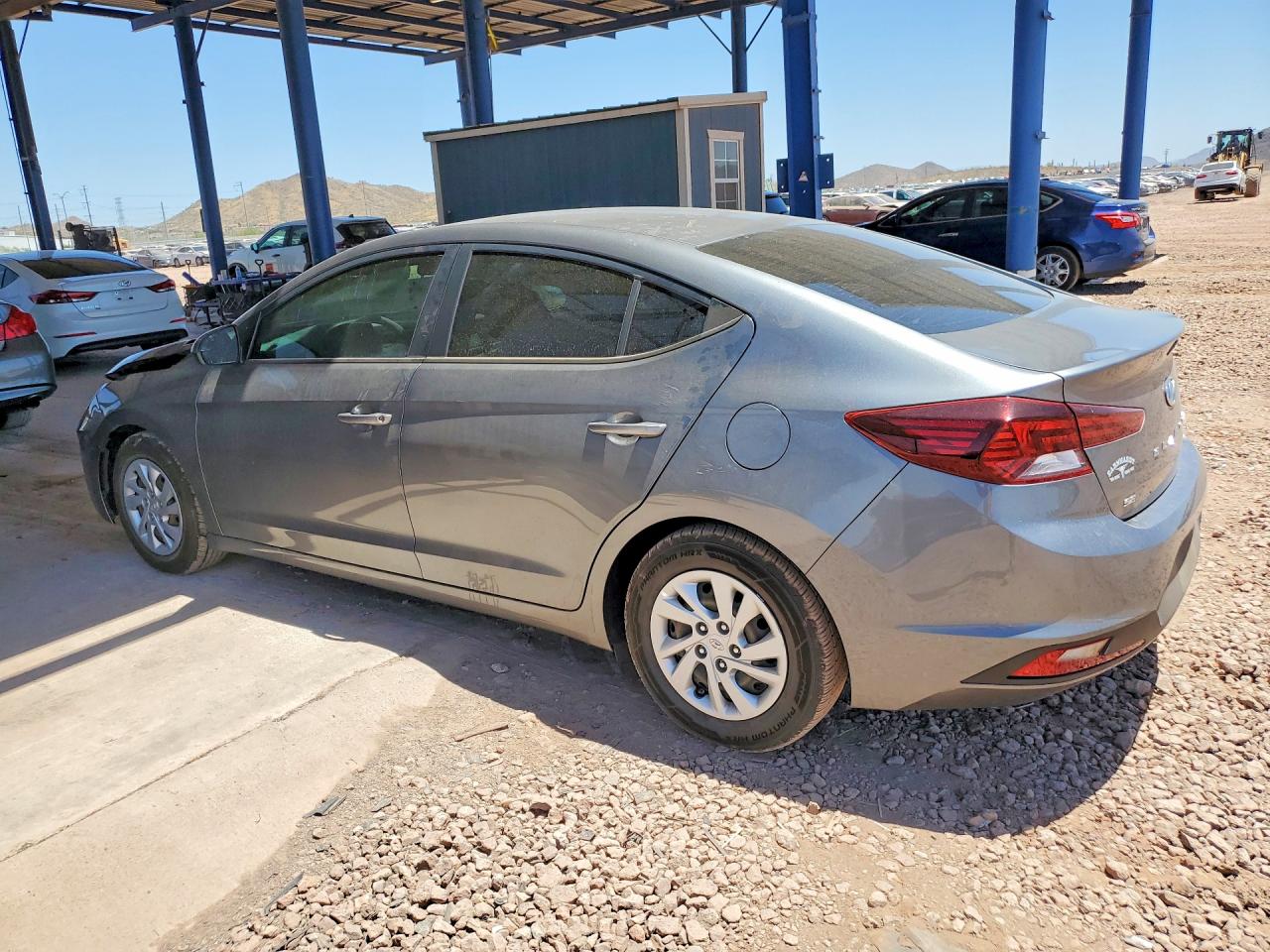 2019 HYUNDAI ELANTRA SE photo 2
