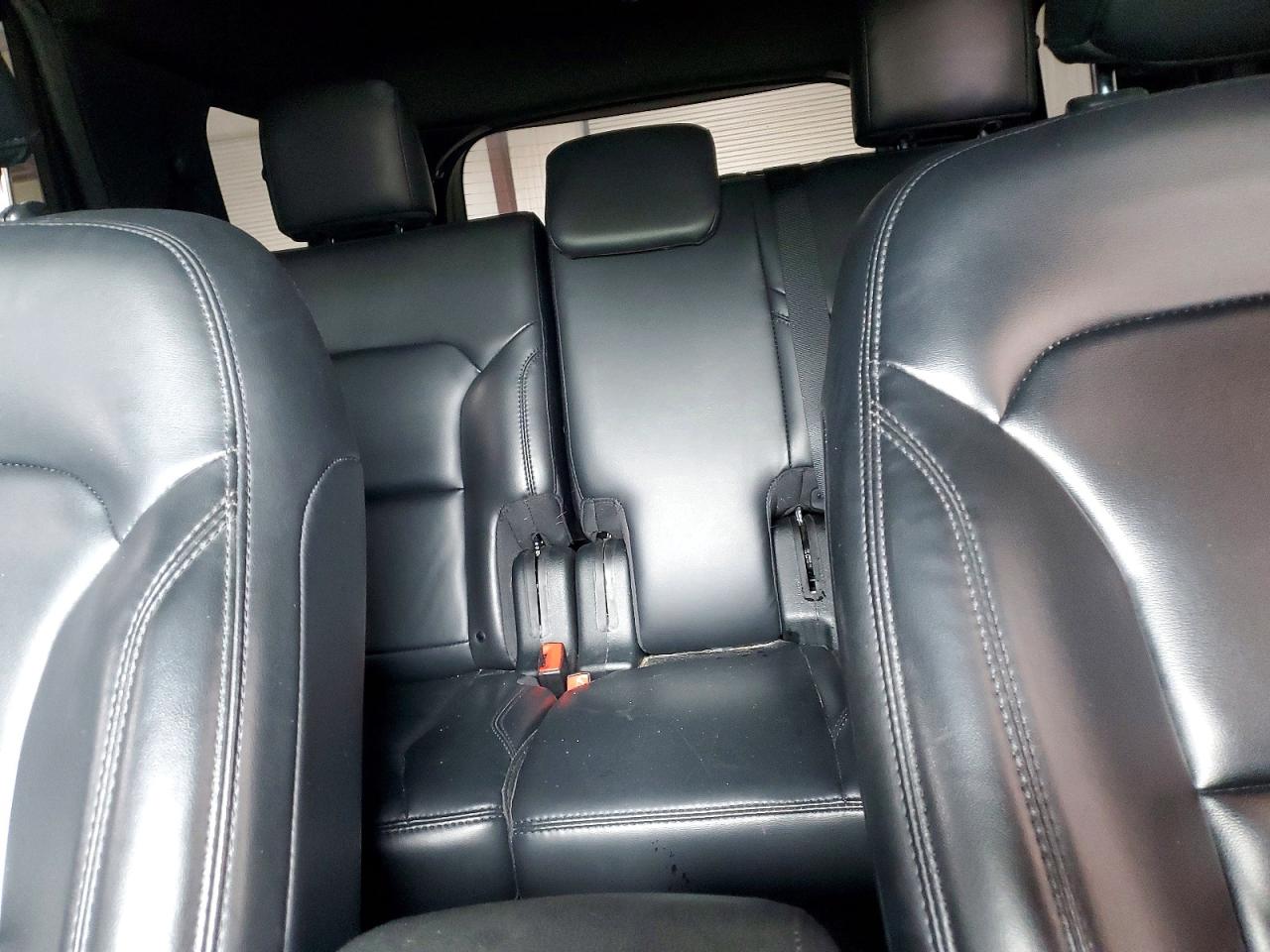 2019 FORD EXPLORER XLT photo 19