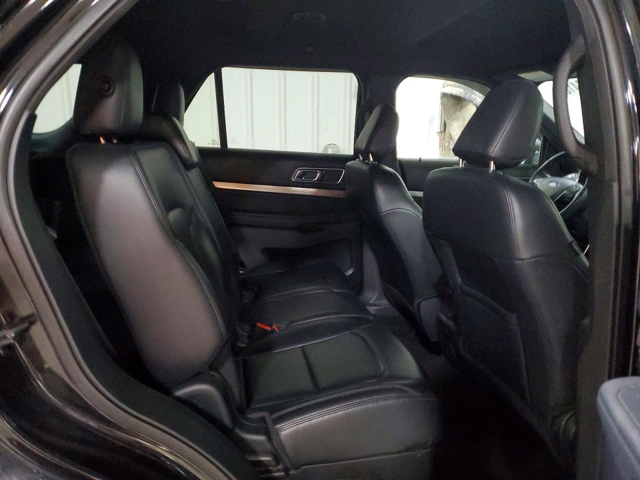 2019 FORD EXPLORER XLT photo 21