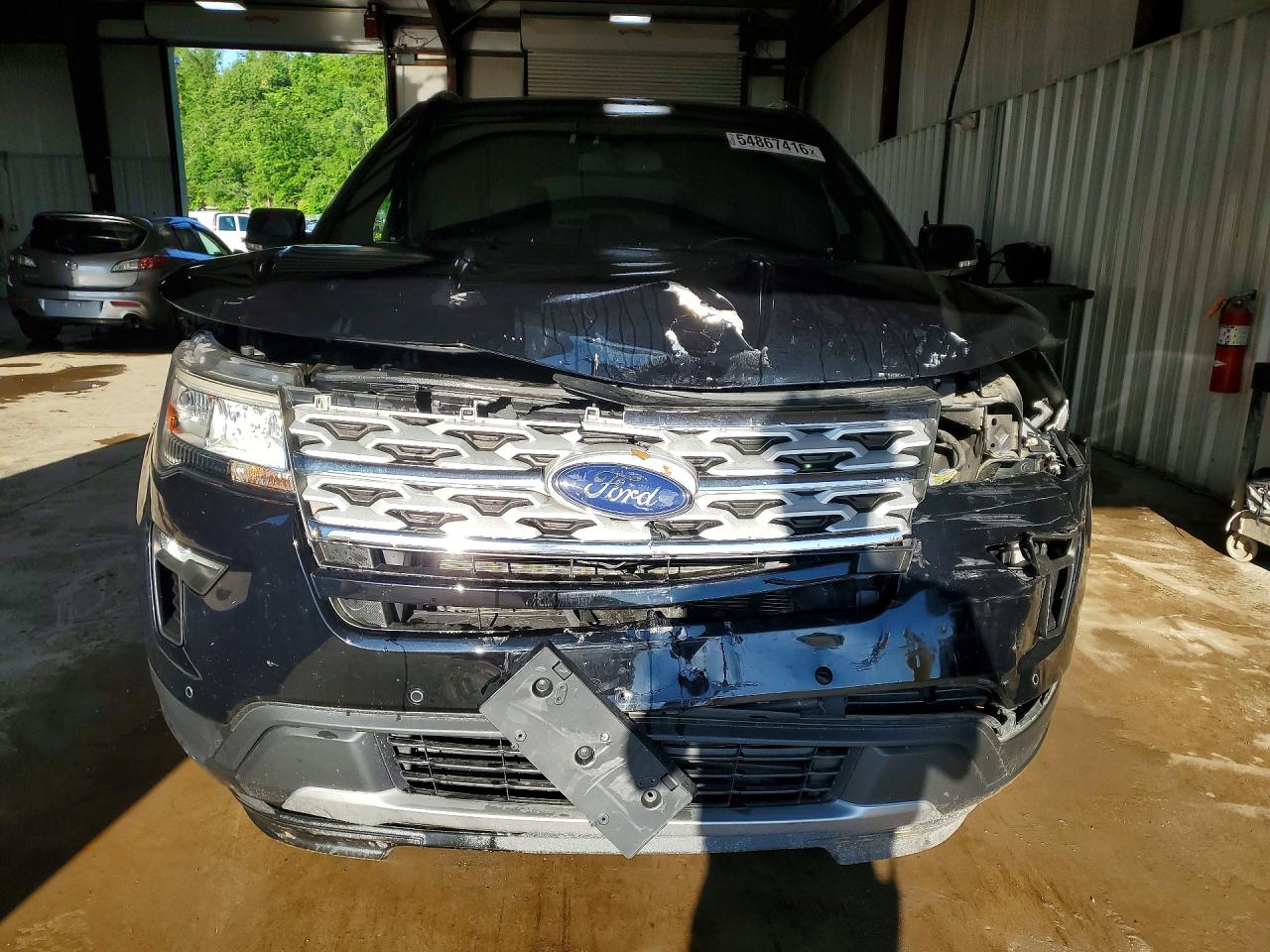 2019 FORD EXPLORER XLT photo 9