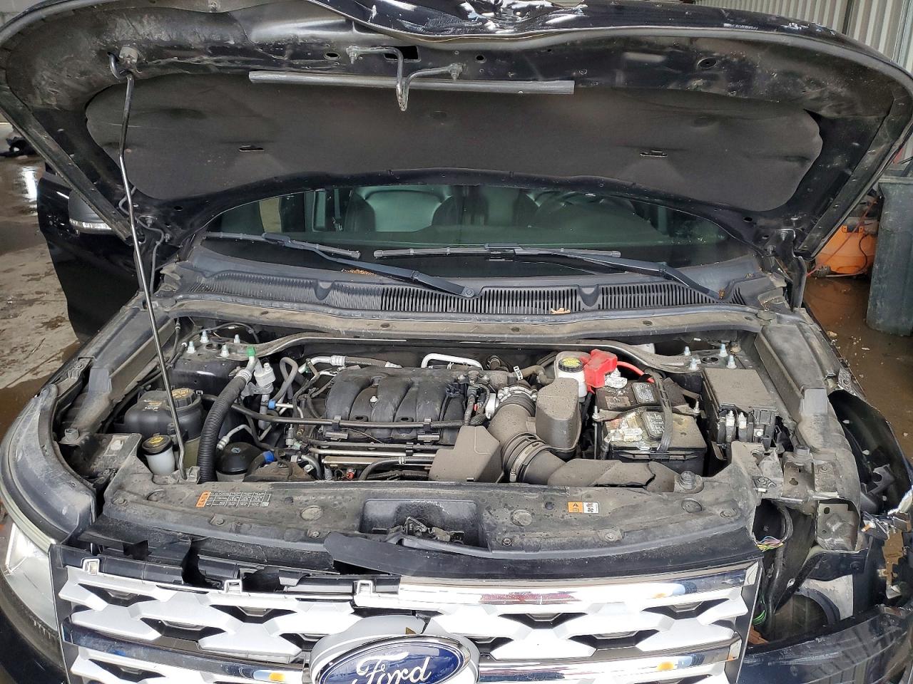 2019 FORD EXPLORER XLT photo 23