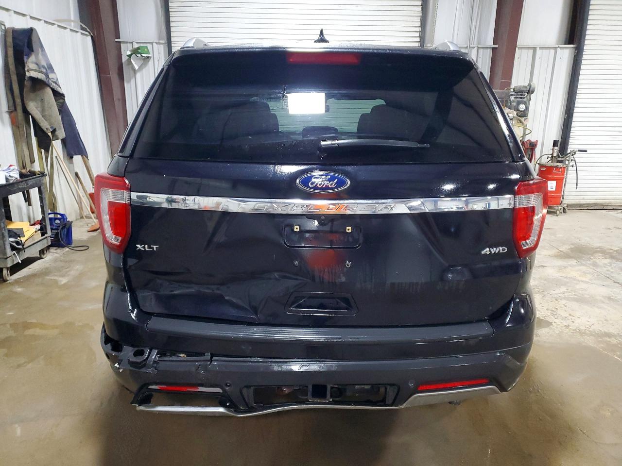 2019 FORD EXPLORER XLT photo 11