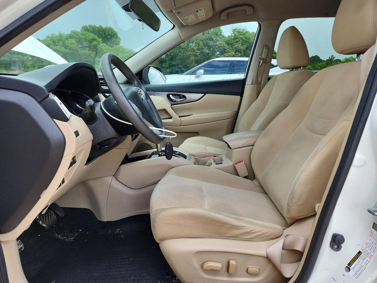 2016 NISSAN ROGUE SV photo 13
