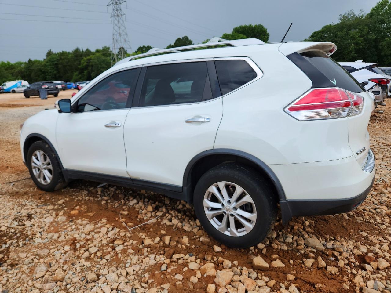 2016 NISSAN ROGUE SV photo 3