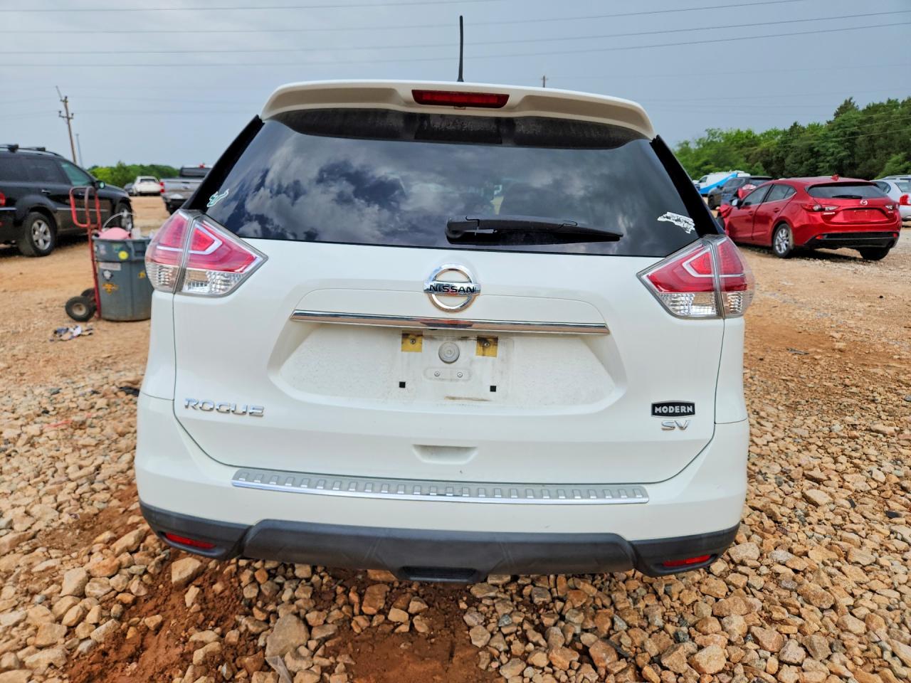 2016 NISSAN ROGUE SV photo 11