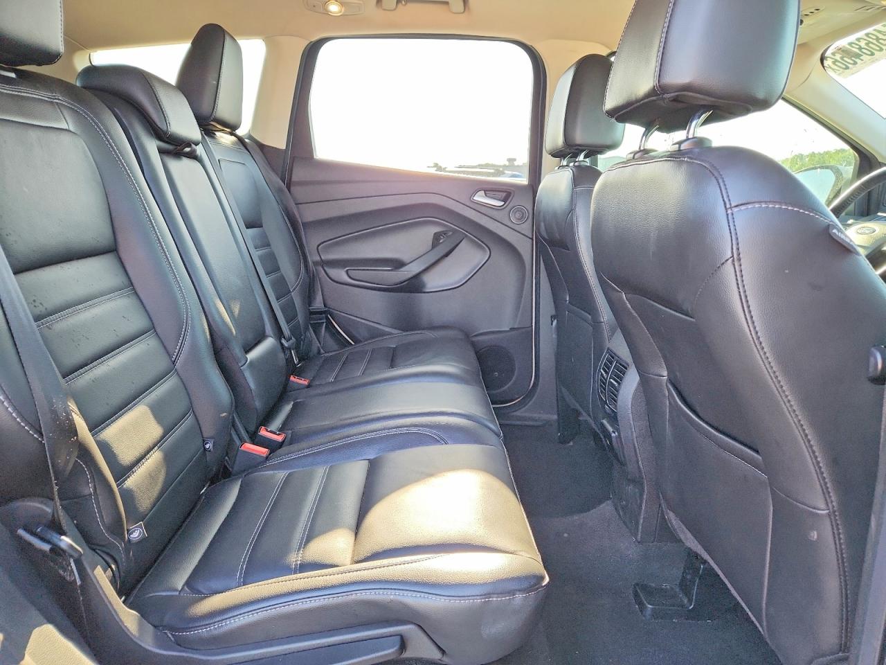 2017 FORD ESCAPE TITANIUM photo 19