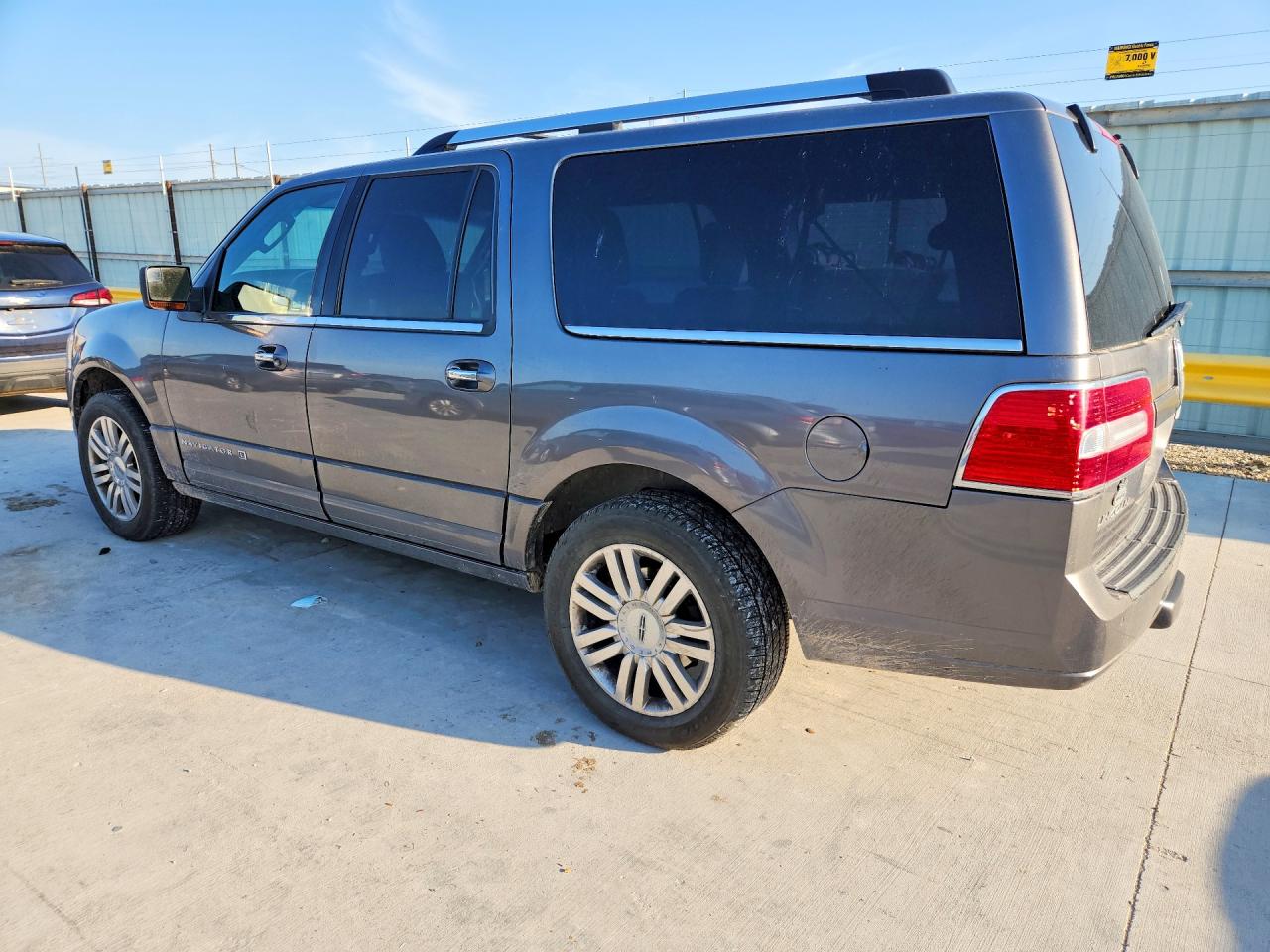 2012 LINCOLN NAVIGATOR L photo 4