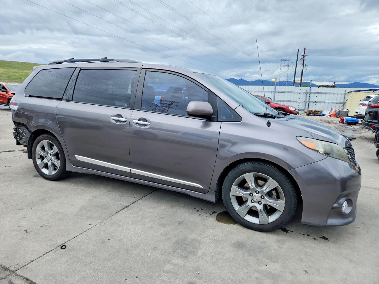 2014 TOYOTA SIENNA SPORT photo 10