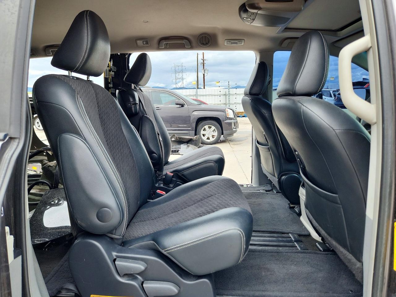 2014 TOYOTA SIENNA SPORT photo 31