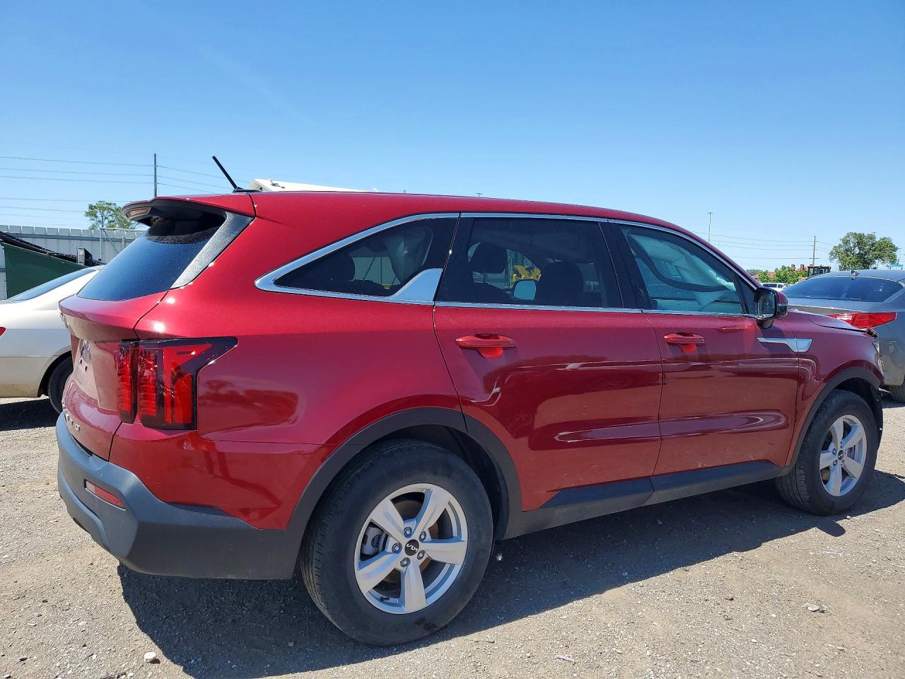 2022 KIA SORENTO LX photo 3