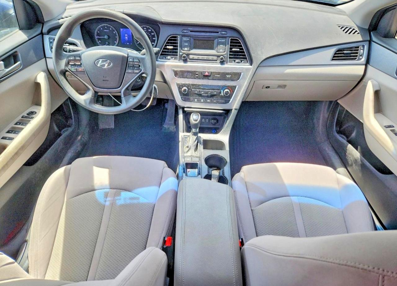 2017 HYUNDAI SONATA SE photo 8