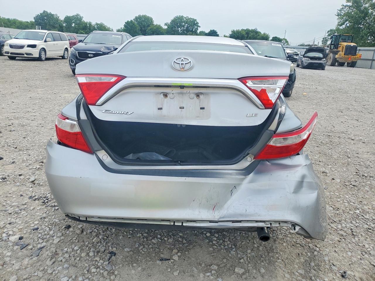 2017 TOYOTA CAMRY LE photo 11