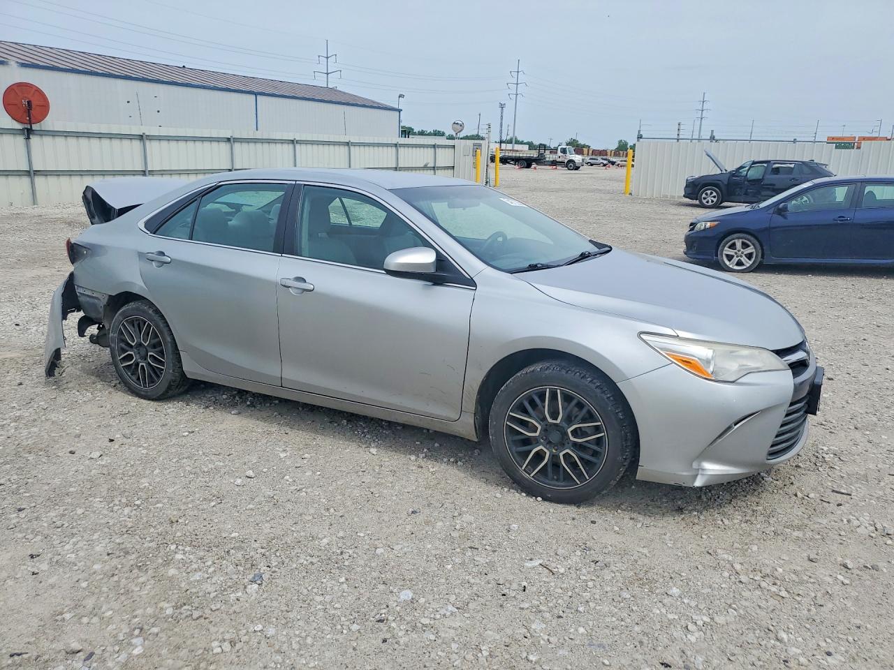 2017 TOYOTA CAMRY LE photo 7