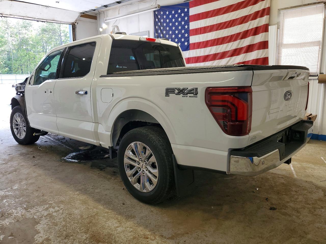 2024 FORD F150 LARIAT photo 2