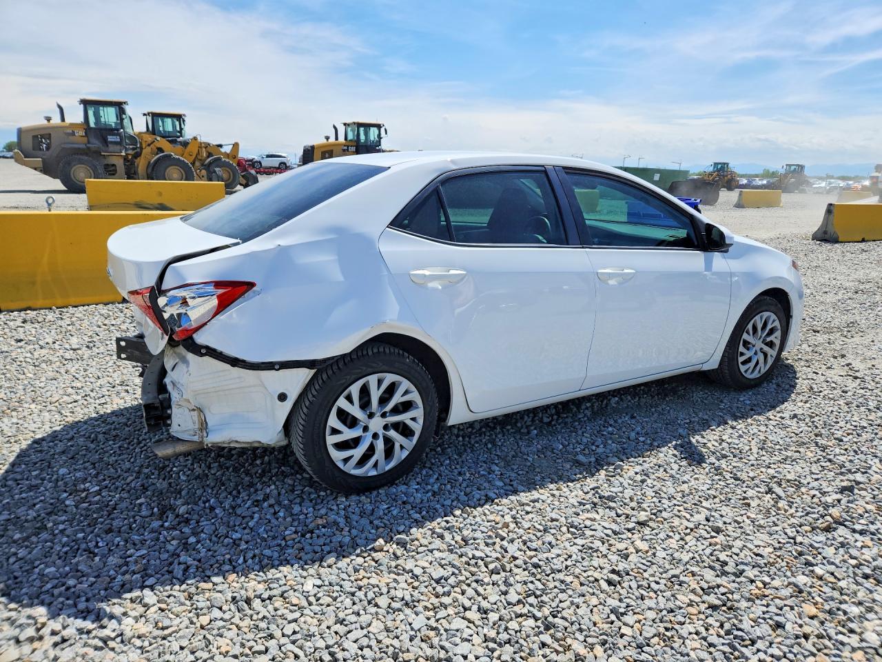 2017 TOYOTA COROLLA LE photo 7