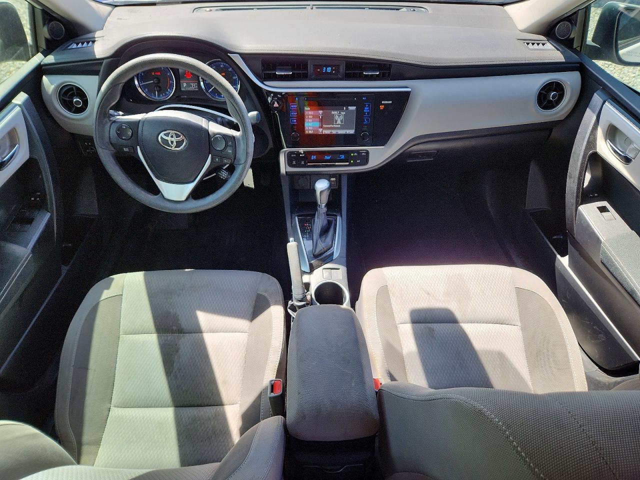 2017 TOYOTA COROLLA LE photo 22