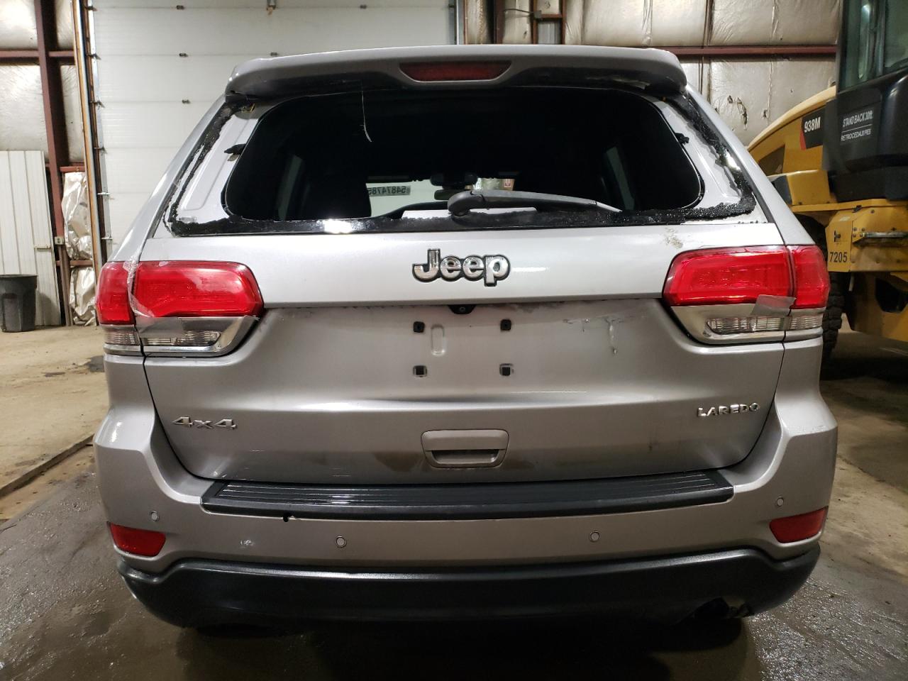 2018 JEEP GRAND CHEROKEE LAREDO photo 11
