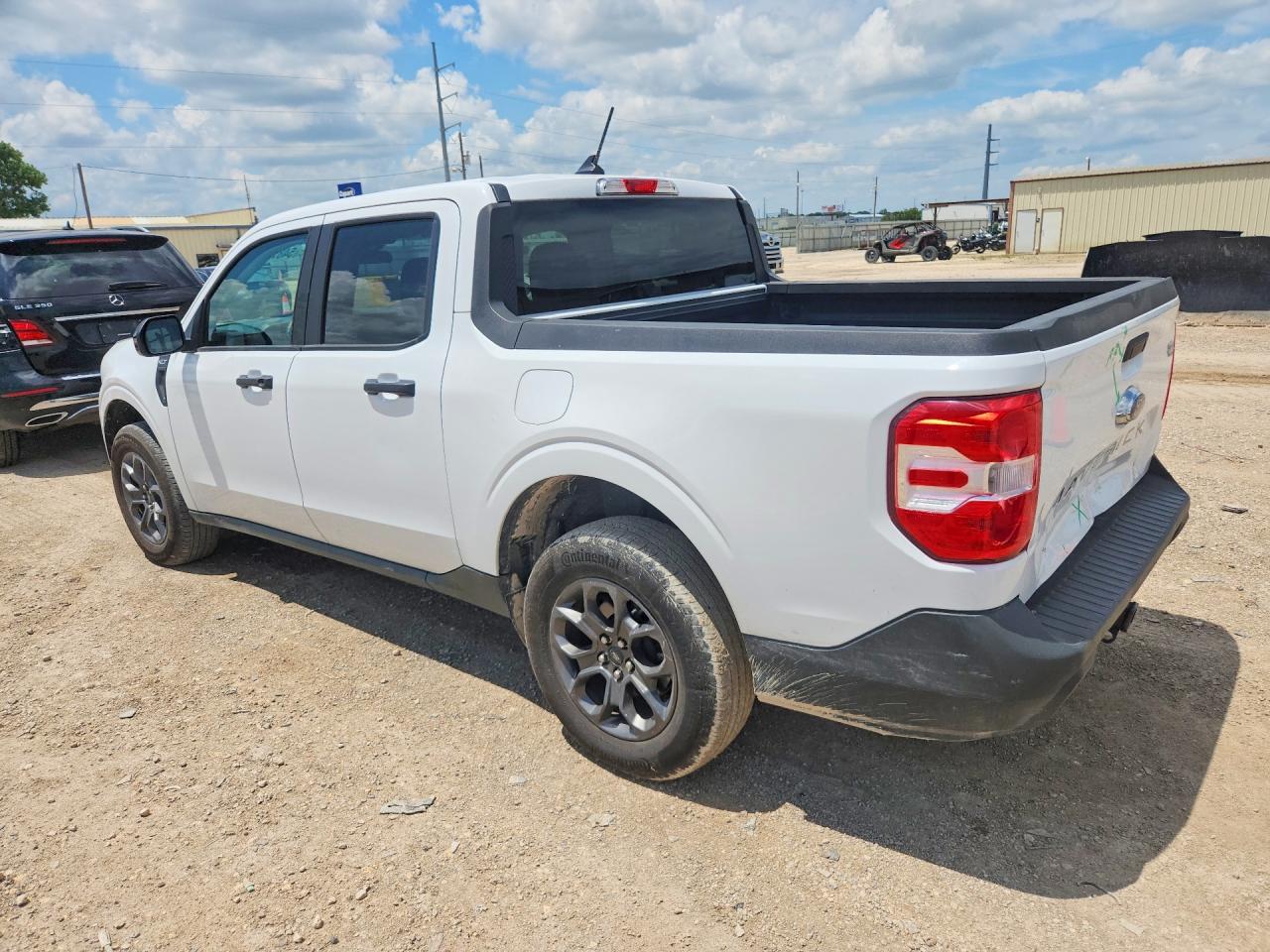 2024 FORD MAVERICK XLT photo 3