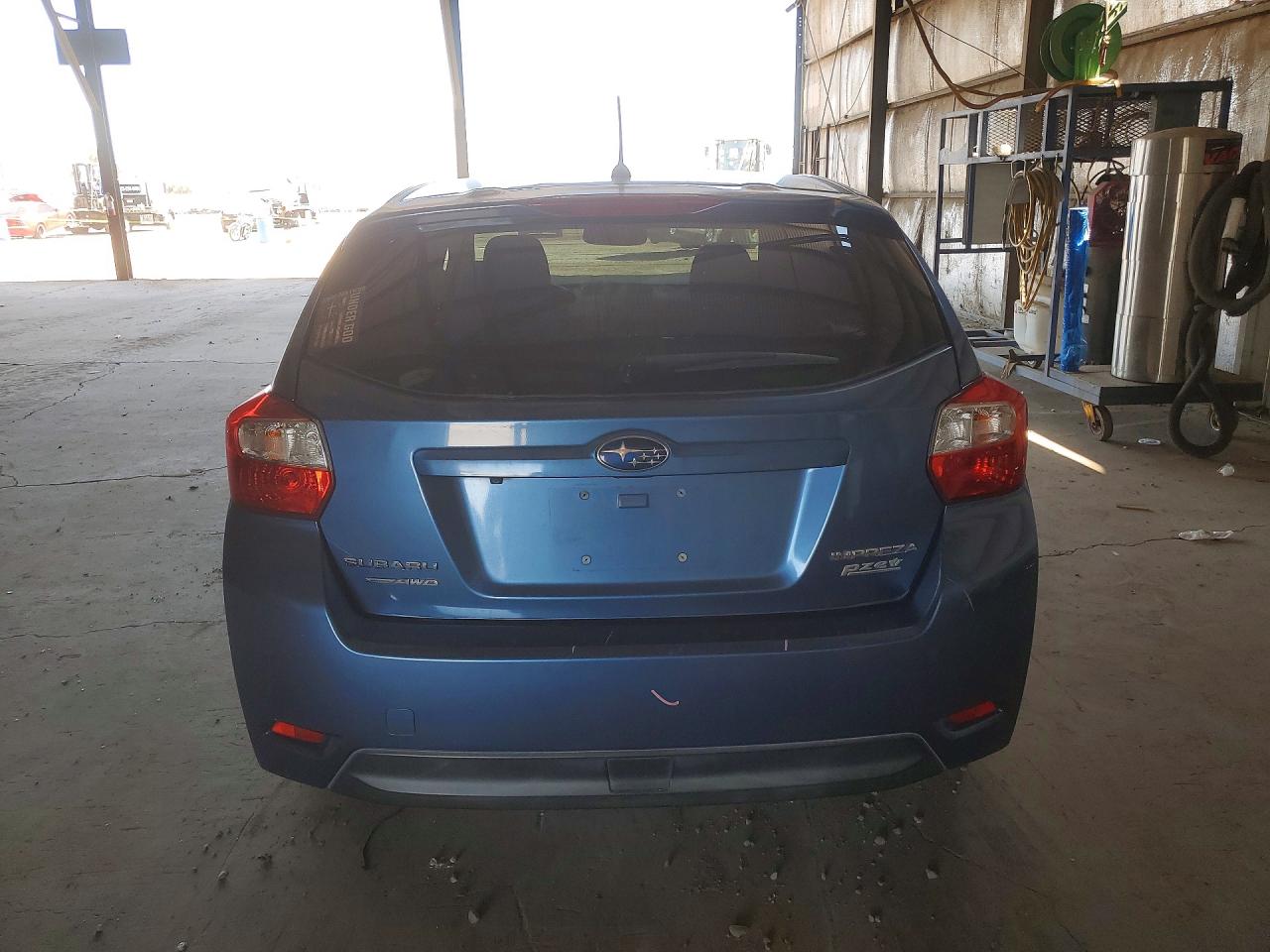 2015 SUBARU IMPREZA photo 16
