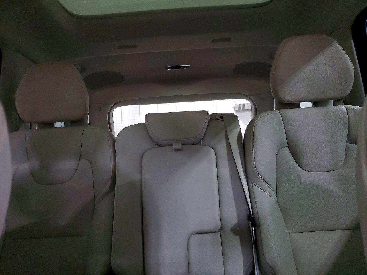 2016 VOLVO XC90 T6 photo 19