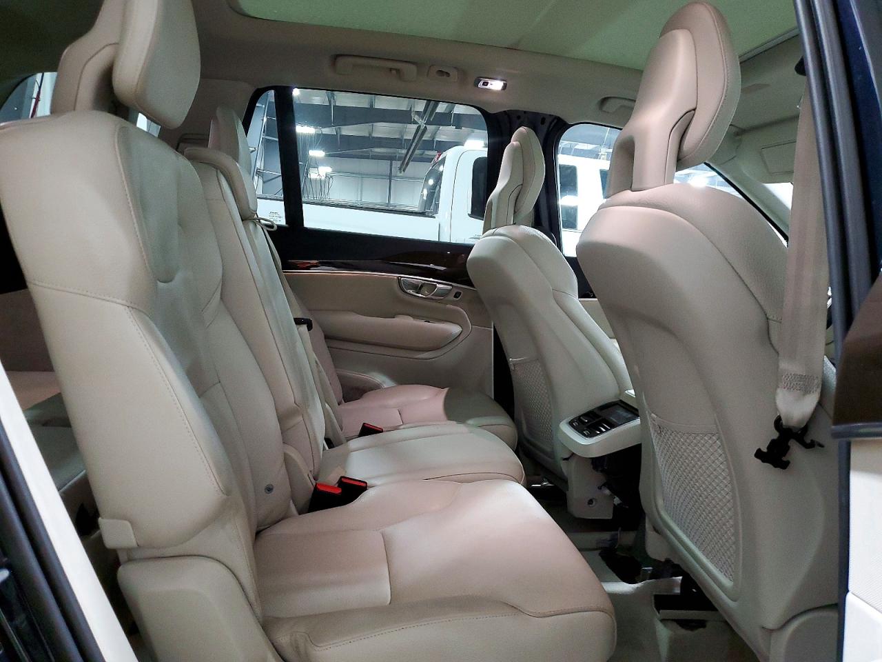 2016 VOLVO XC90 T6 photo 21