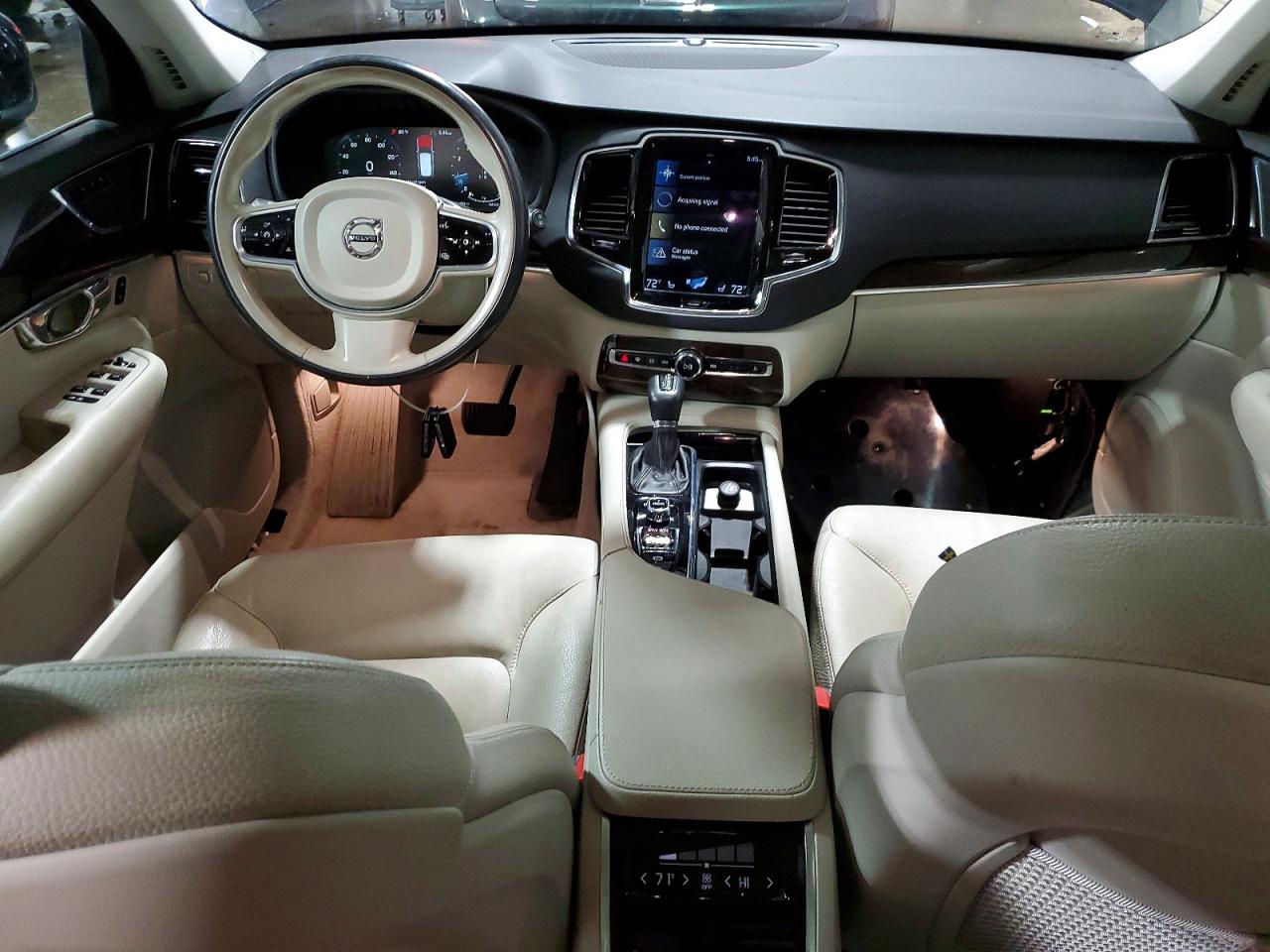 2016 VOLVO XC90 T6 photo 15