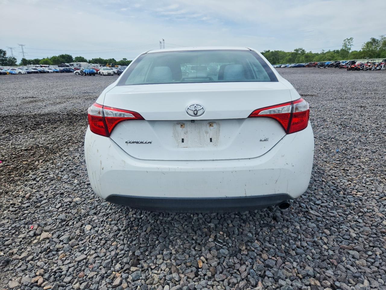 2014 TOYOTA COROLLA LE photo 16