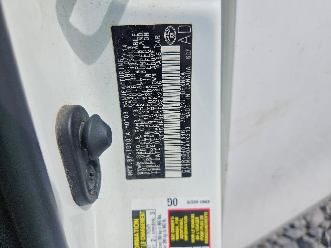 2014 TOYOTA COROLLA LE photo 34