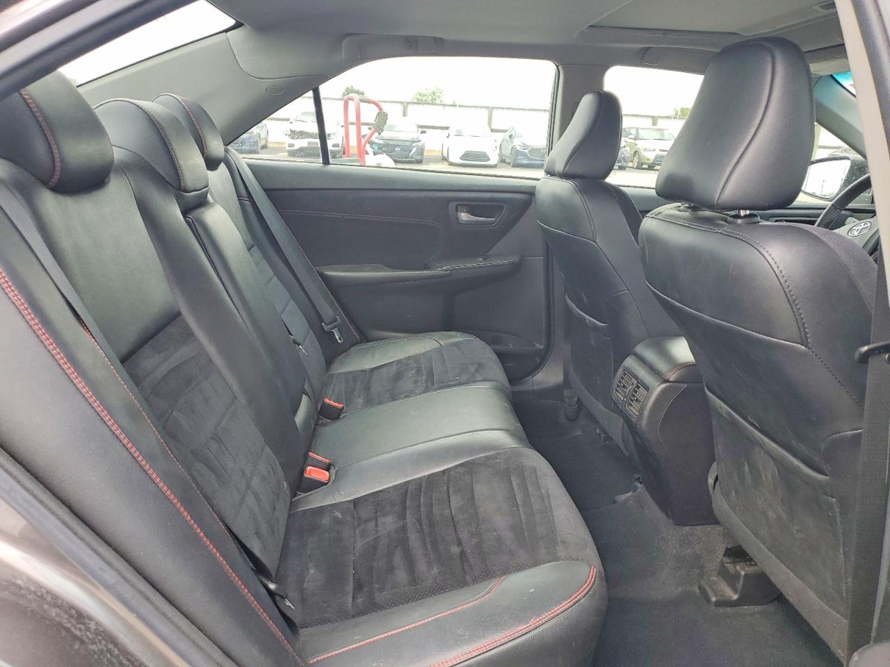 2017 TOYOTA CAMRY XSE photo 19