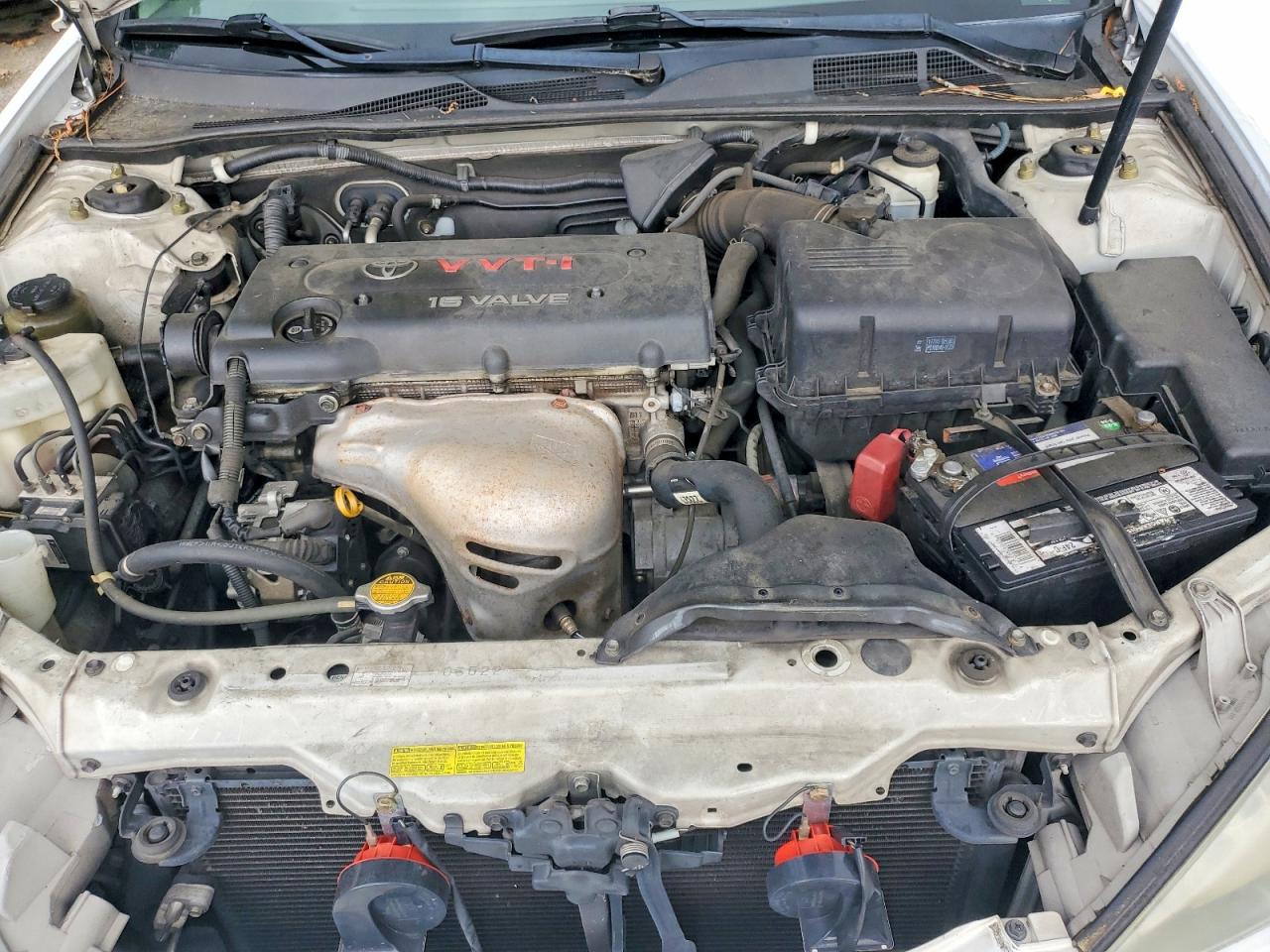 2004 TOYOTA CAMRY XLE photo 21