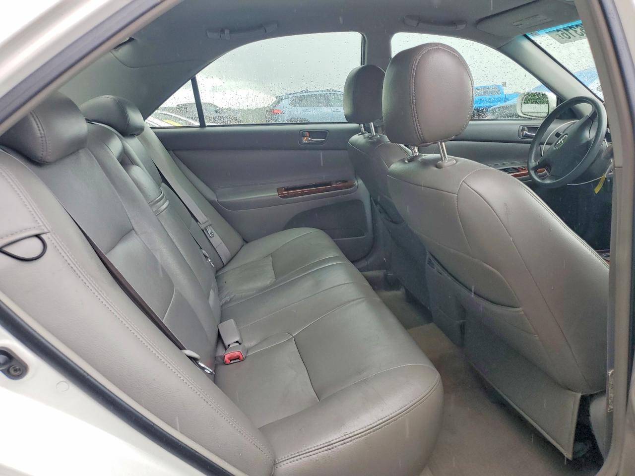 2004 TOYOTA CAMRY XLE photo 19