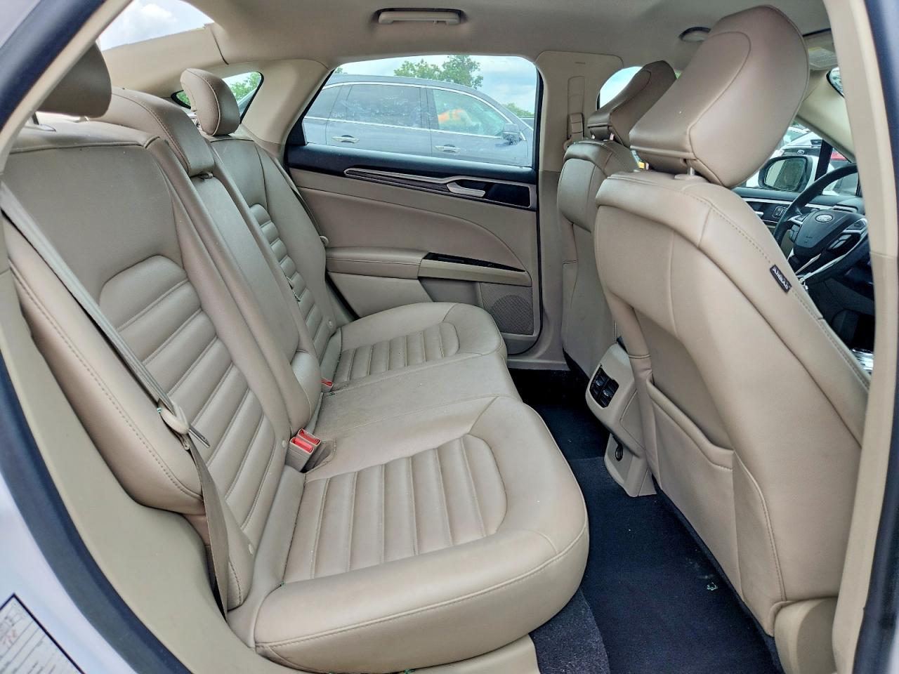 2020 FORD FUSION SEL photo 19