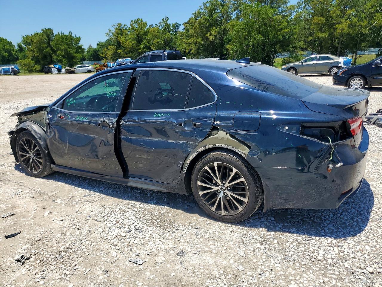 2020 TOYOTA CAMRY photo 4