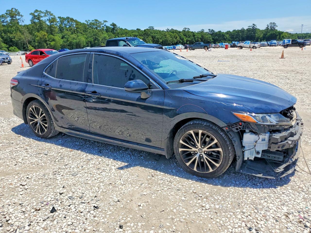 2020 TOYOTA CAMRY photo 10
