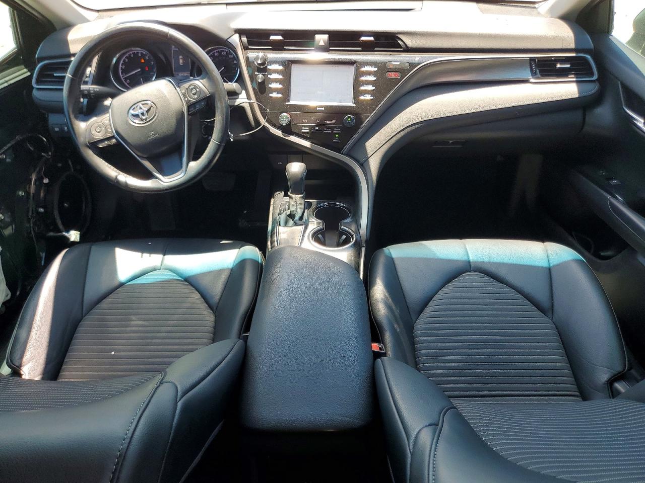 2020 TOYOTA CAMRY photo 22
