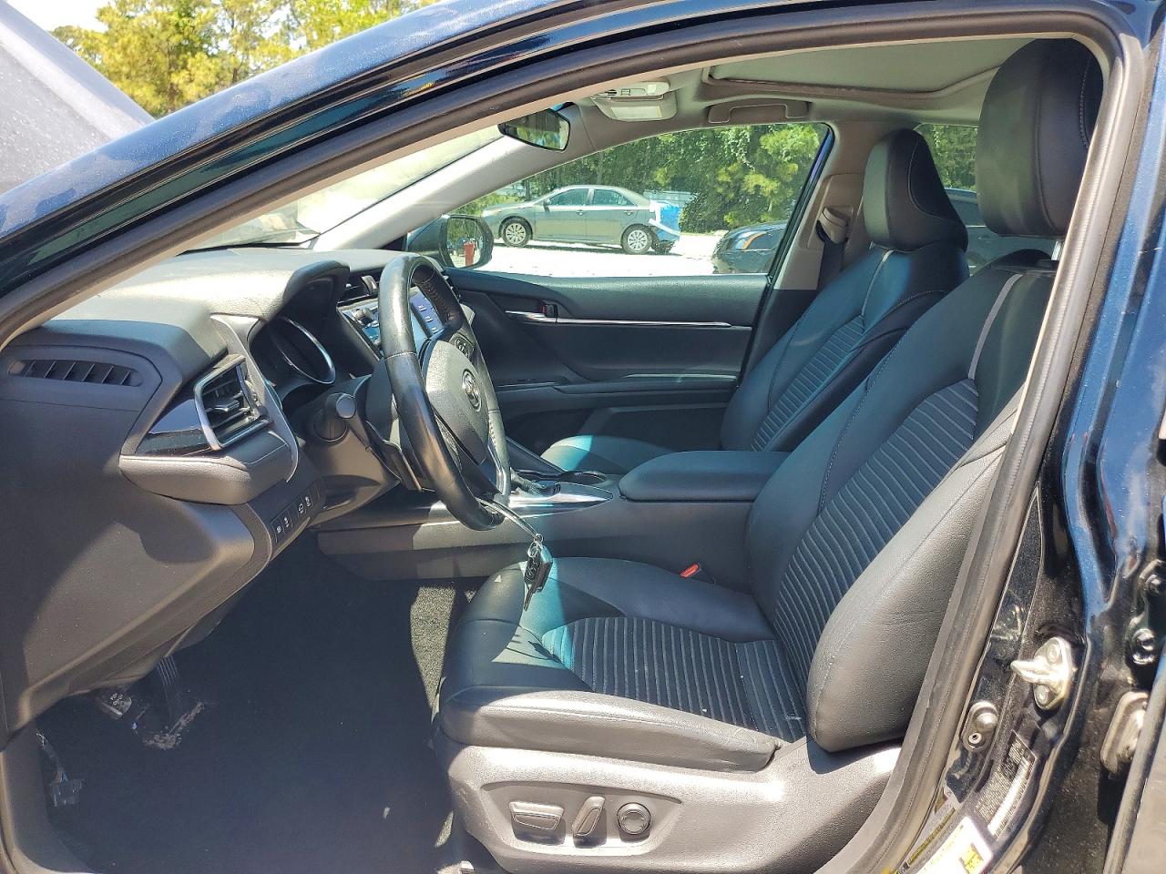 2020 TOYOTA CAMRY photo 19