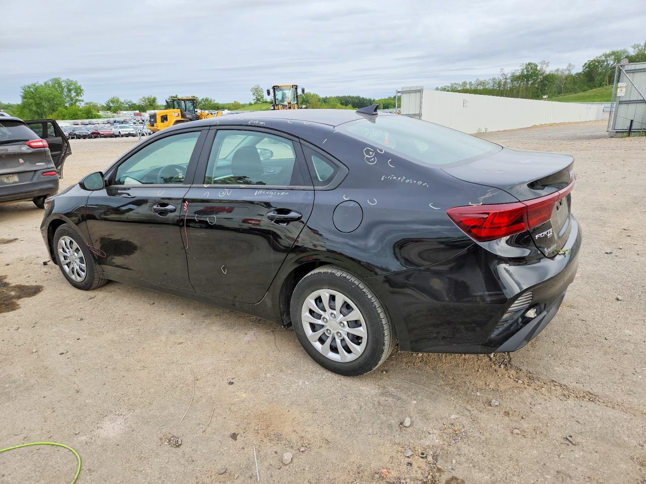 2024 KIA FORTE LX photo 3