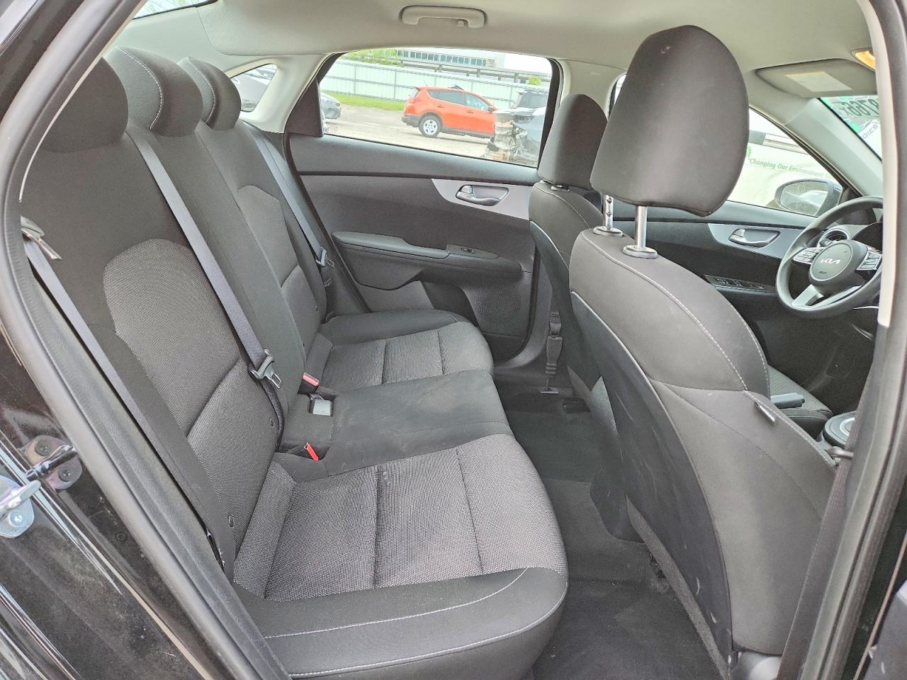 2024 KIA FORTE LX photo 19