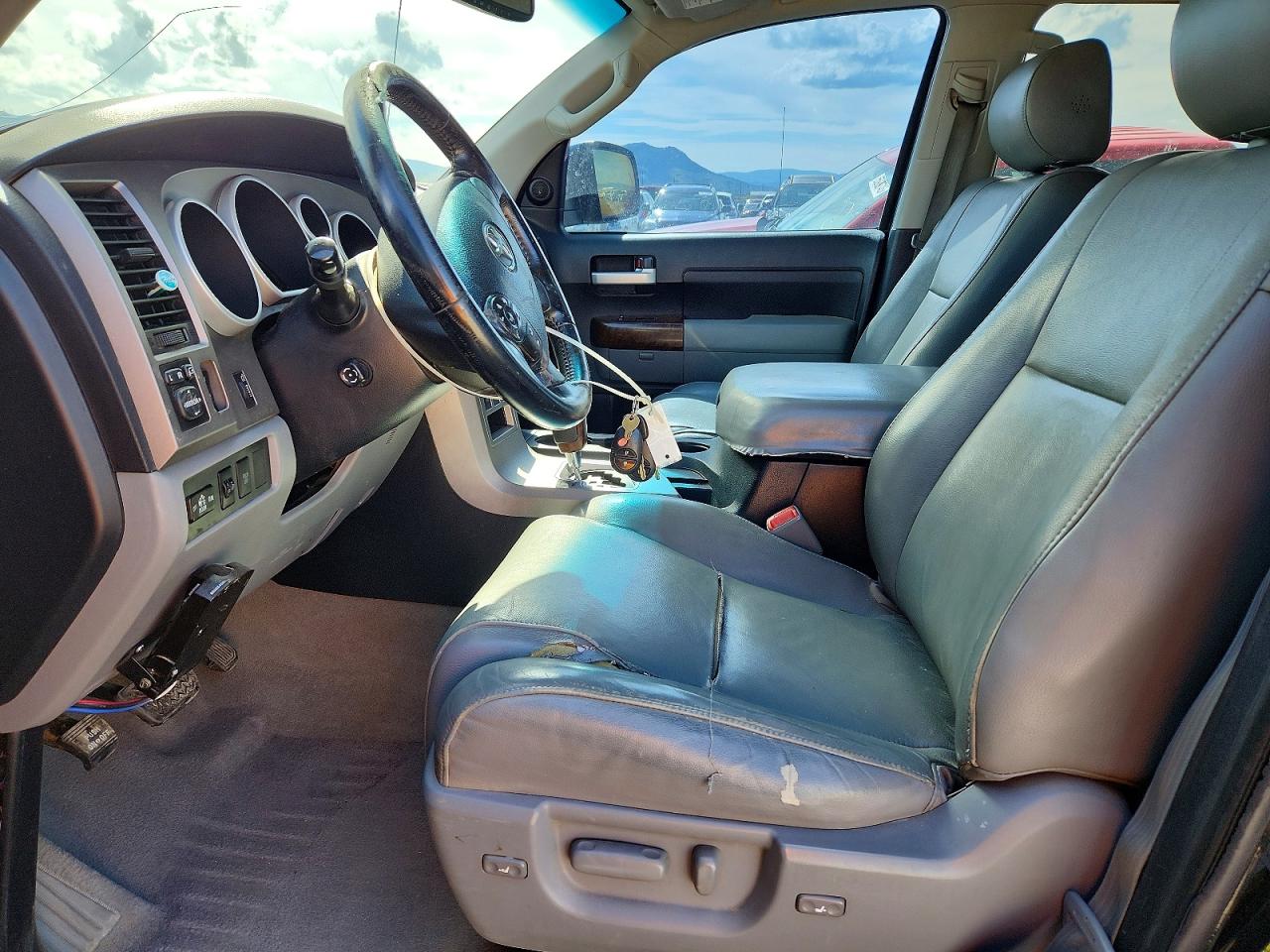 2011 TOYOTA TUNDRA CREWMAX LIMITED photo 13