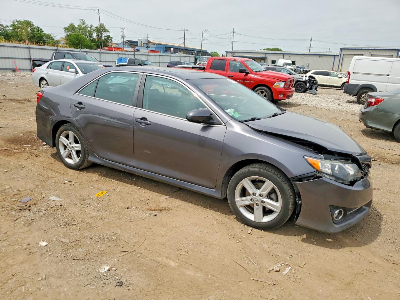 2014 TOYOTA CAMRY SE photo 7