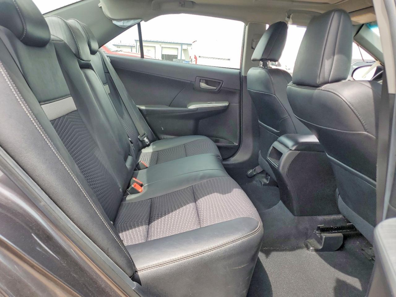 2014 TOYOTA CAMRY SE photo 19