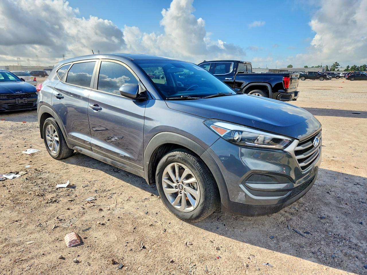 2018 HYUNDAI TUCSON SE photo 7
