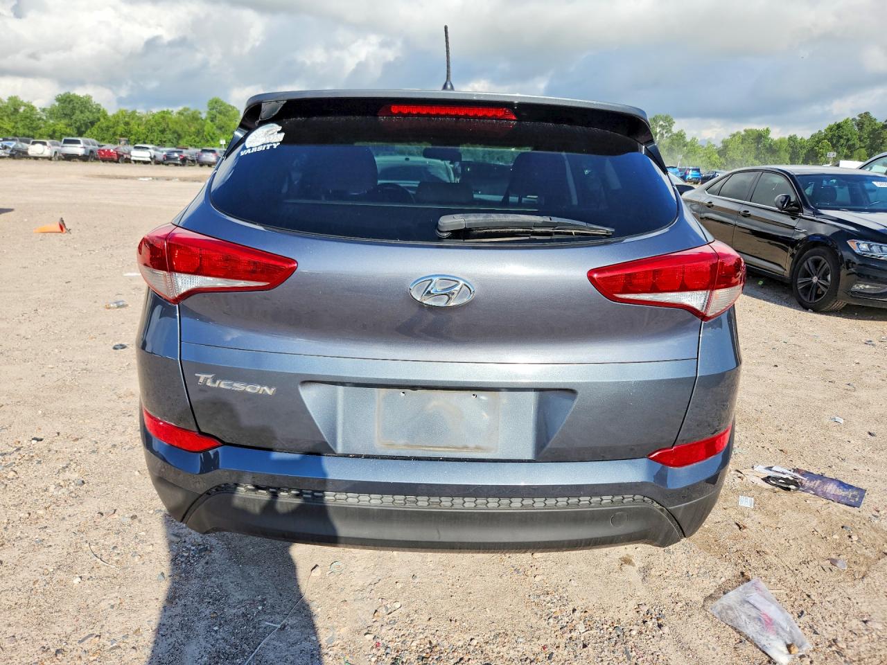 2018 HYUNDAI TUCSON SE photo 11