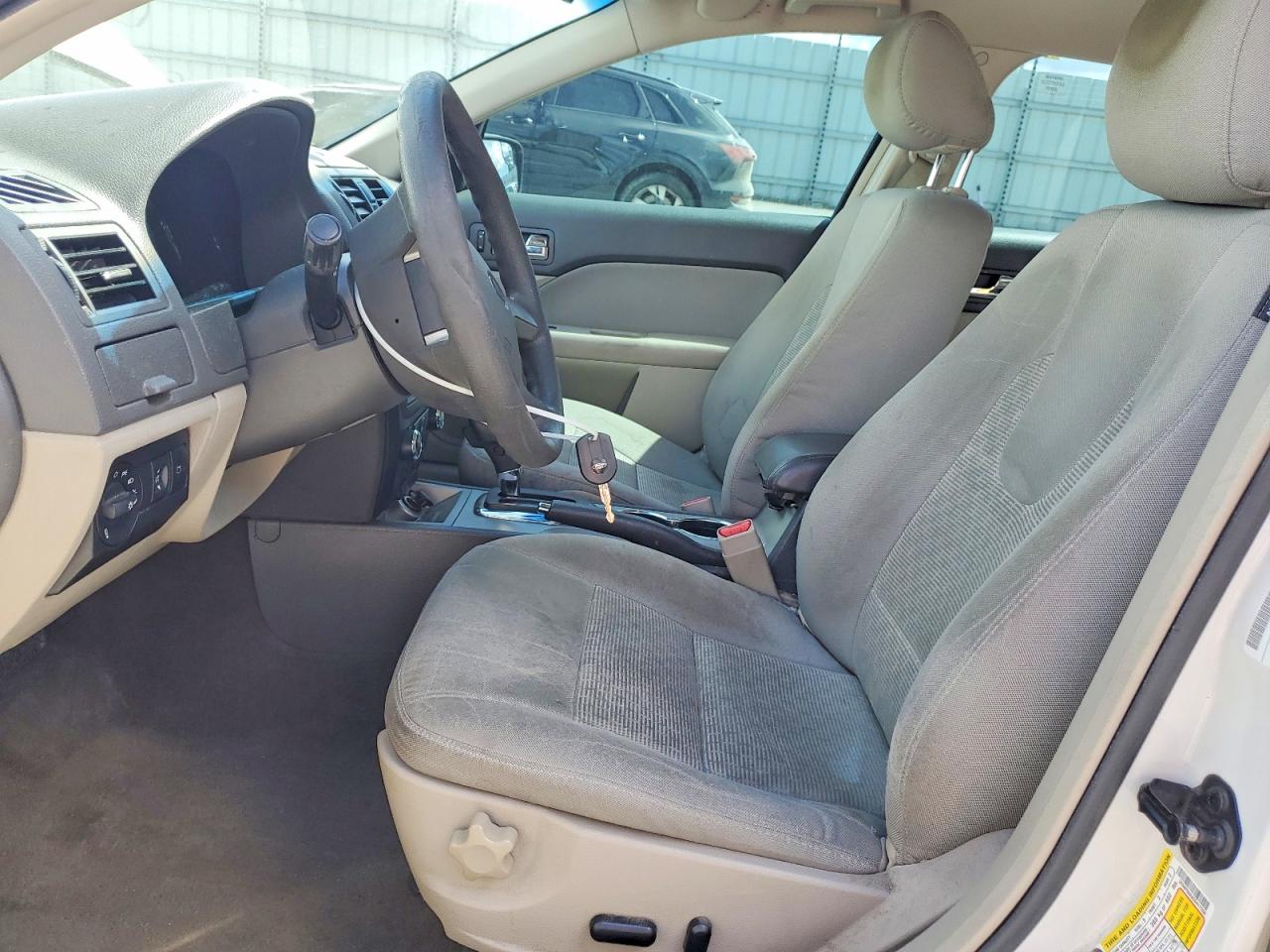 2012 FORD FUSION SE photo 13