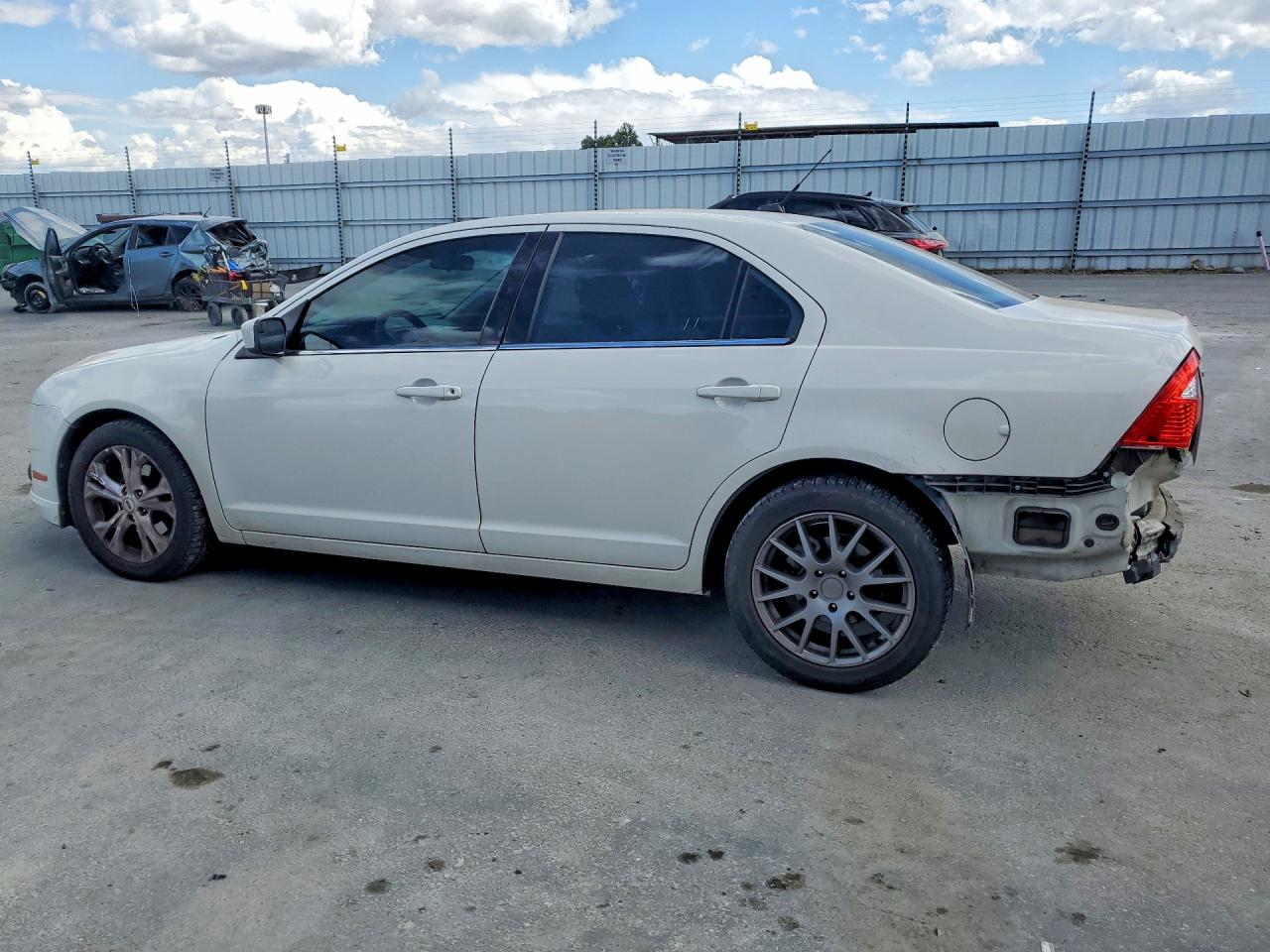 2012 FORD FUSION SE photo 3