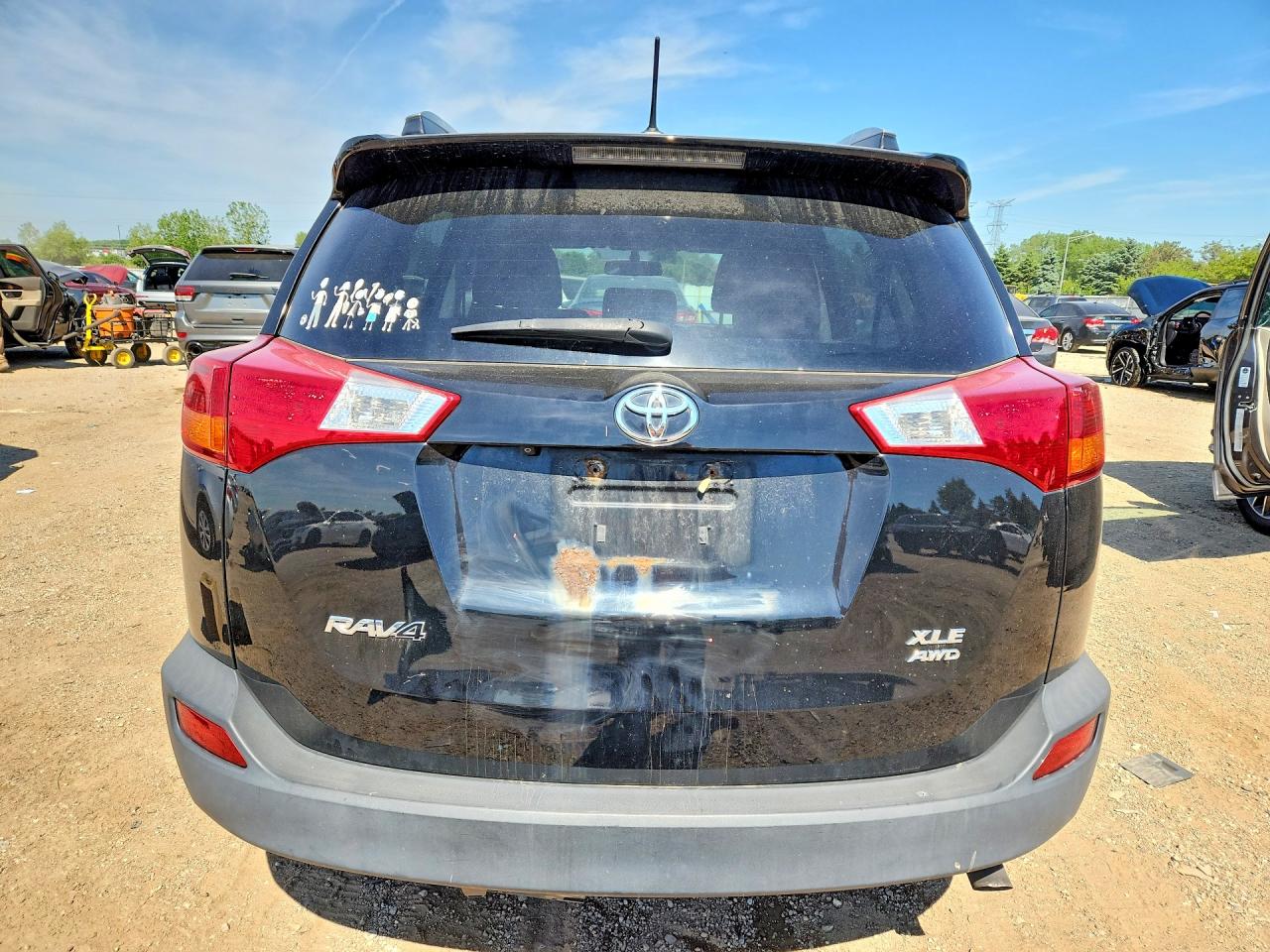 2014 TOYOTA RAV4 XLE photo 11