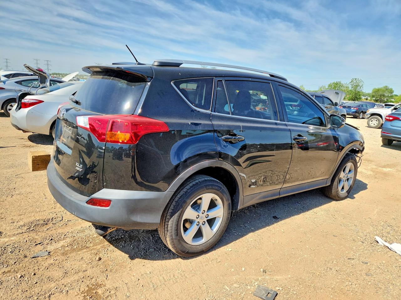 2014 TOYOTA RAV4 XLE photo 5