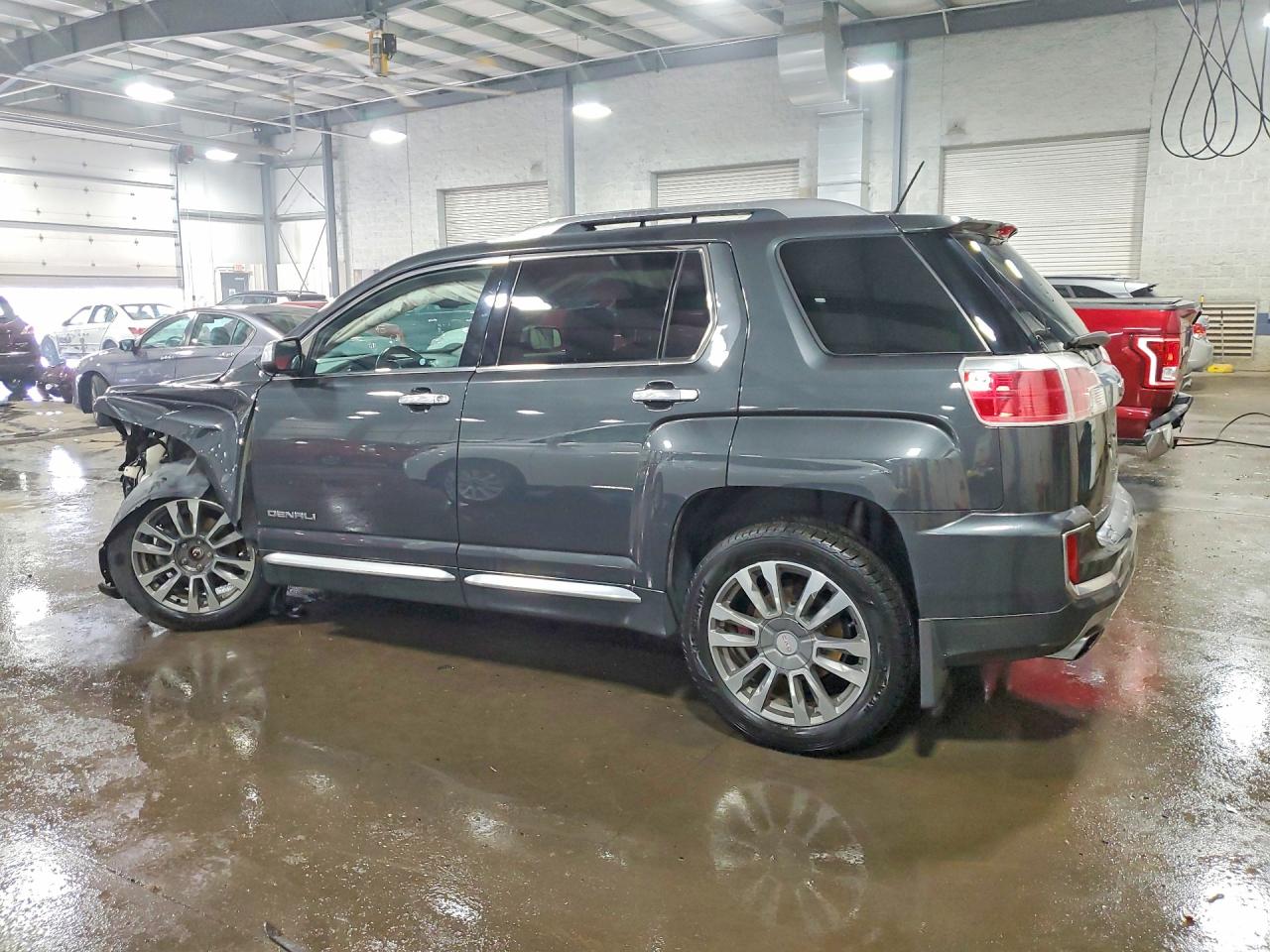 2017 GMC TERRAIN DENALI photo 3