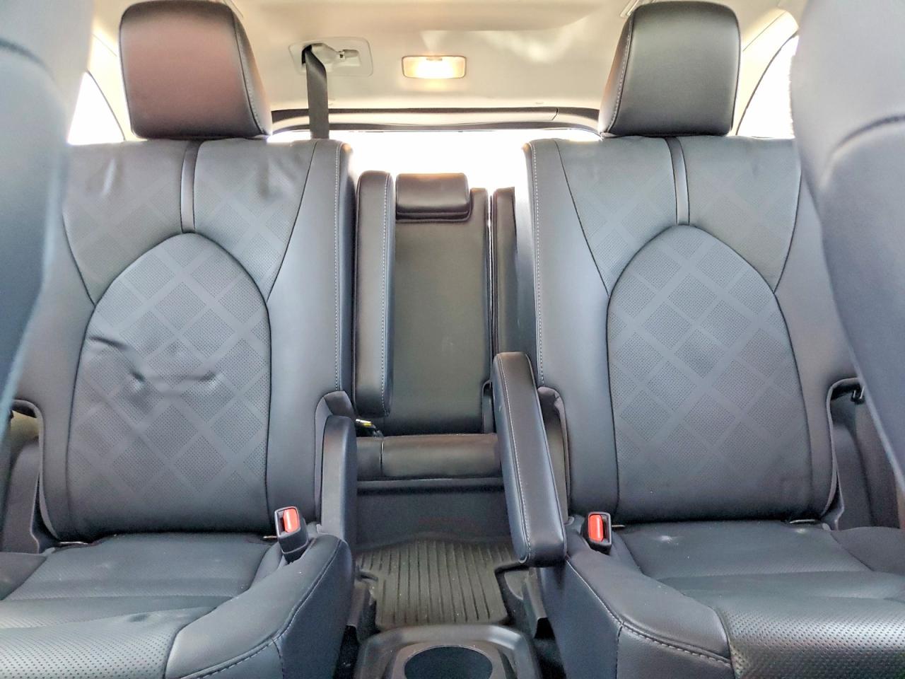 2021 TOYOTA HIGHLANDER PLATINUM photo 19