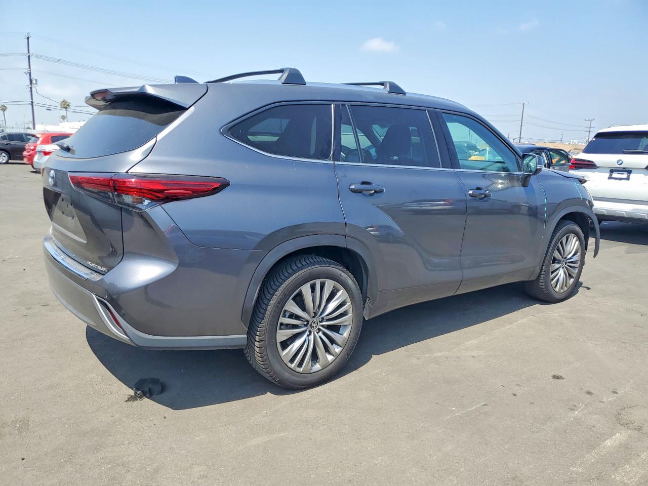 2021 TOYOTA HIGHLANDER PLATINUM photo 5